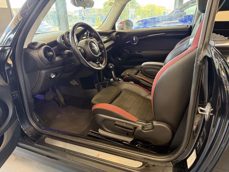 Mini 3-door / 5-door Hatch - 12