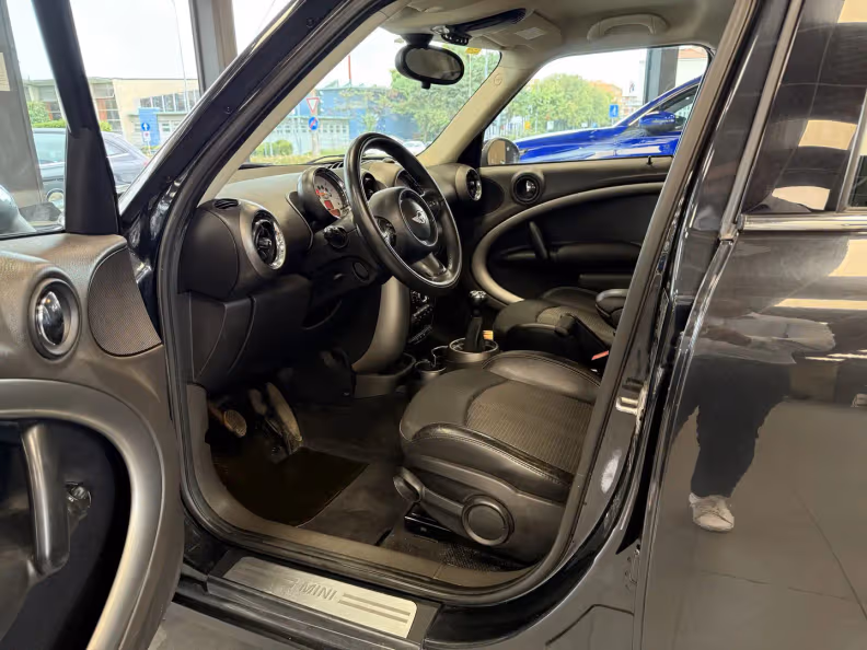 Mini Countryman - 13