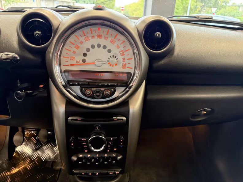 Mini Countryman - 15