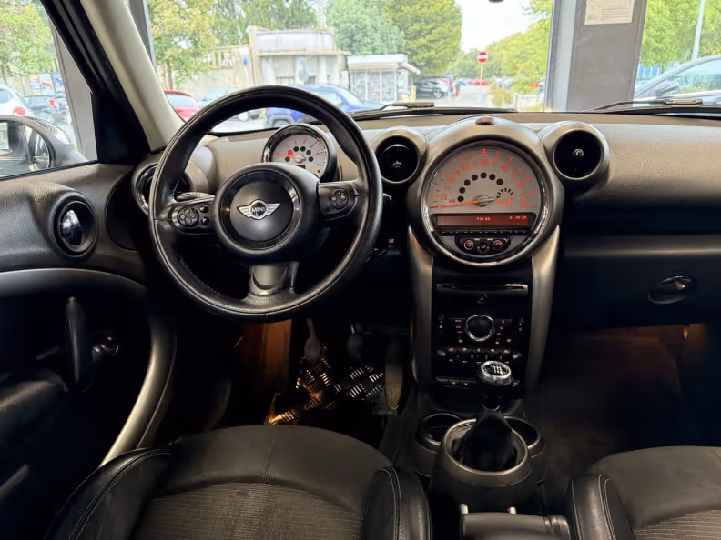 Mini Countryman - 12