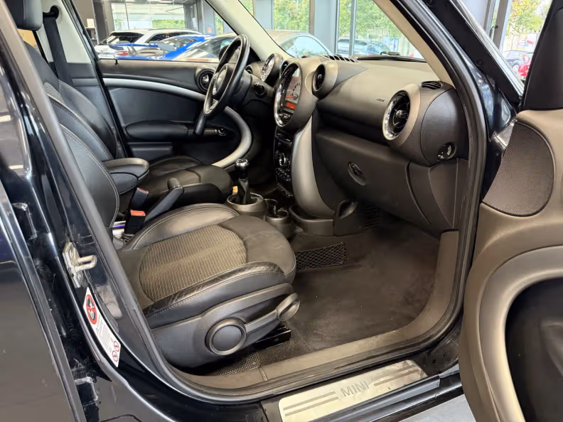 Mini Countryman - 17