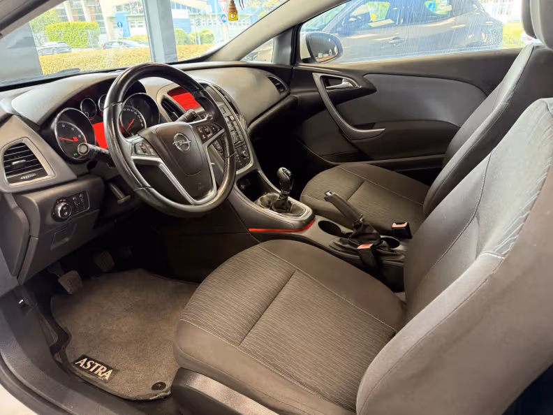 Opel Astra - 12