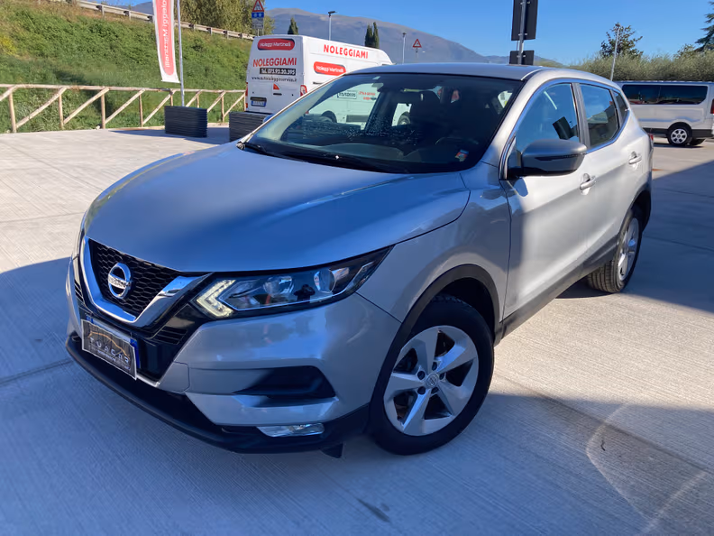 Nissan Qashqai - 1