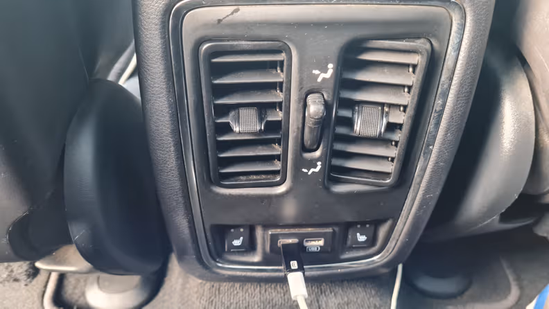 Jeep Grand Cherokee - 19