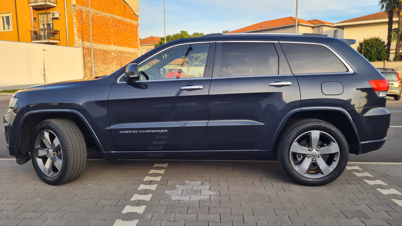 Jeep Grand Cherokee - 8