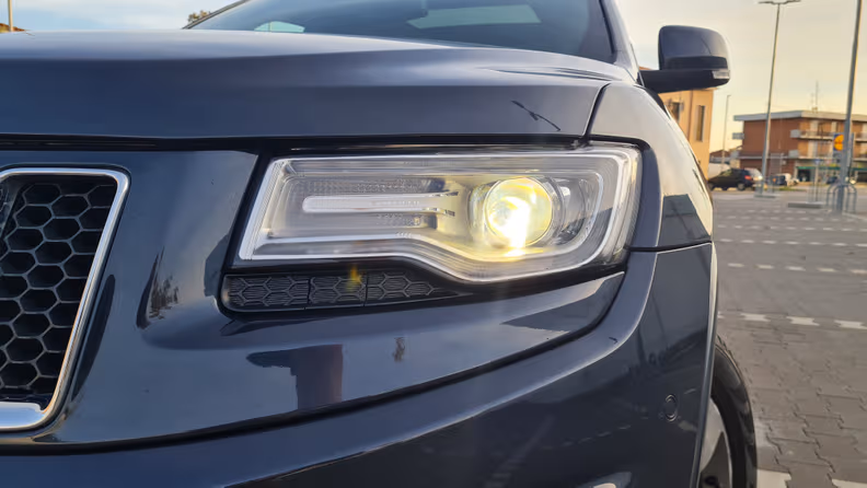 Jeep Grand Cherokee - 11