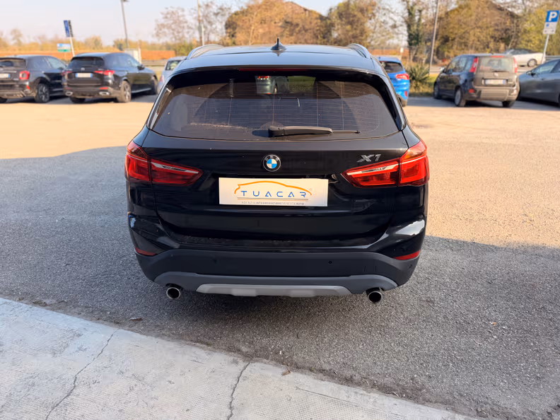 BMW X1 - 4