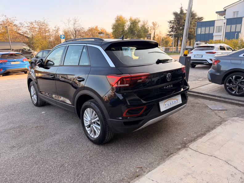Volkswagen T-ROC - 3