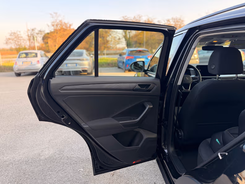 Volkswagen T-ROC - 25