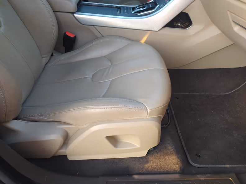 Land Rover Range Rover Evoque - 39