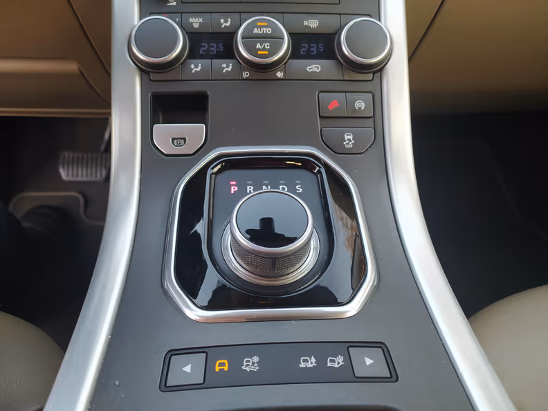 Land Rover Range Rover Evoque - 63