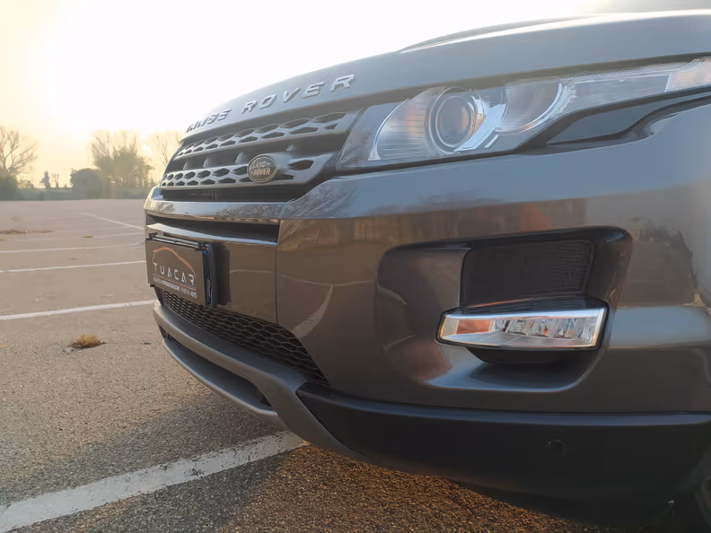 Land Rover Range Rover Evoque - 16