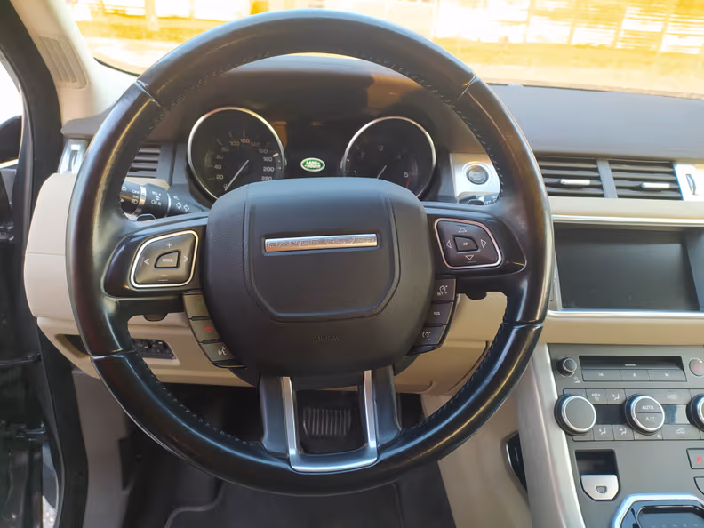 Land Rover Range Rover Evoque - 57