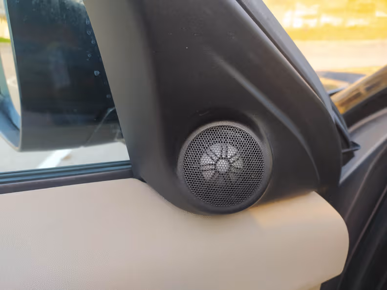 Land Rover Range Rover Evoque - 32