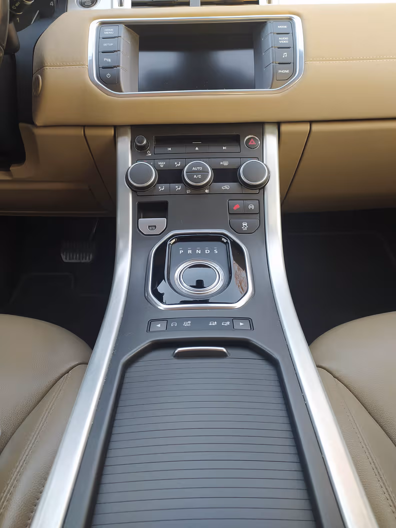 Land Rover Range Rover Evoque - 51