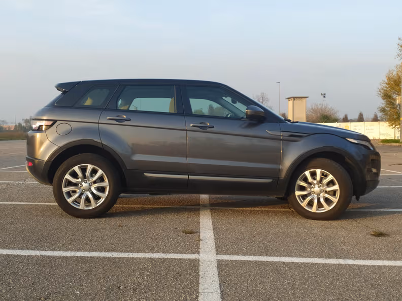 Land Rover Range Rover Evoque - 20