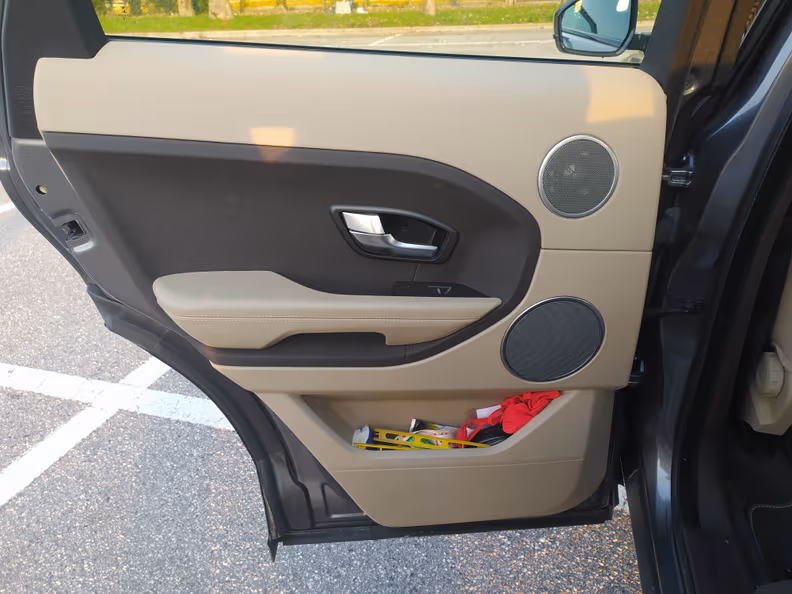 Land Rover Range Rover Evoque - 48