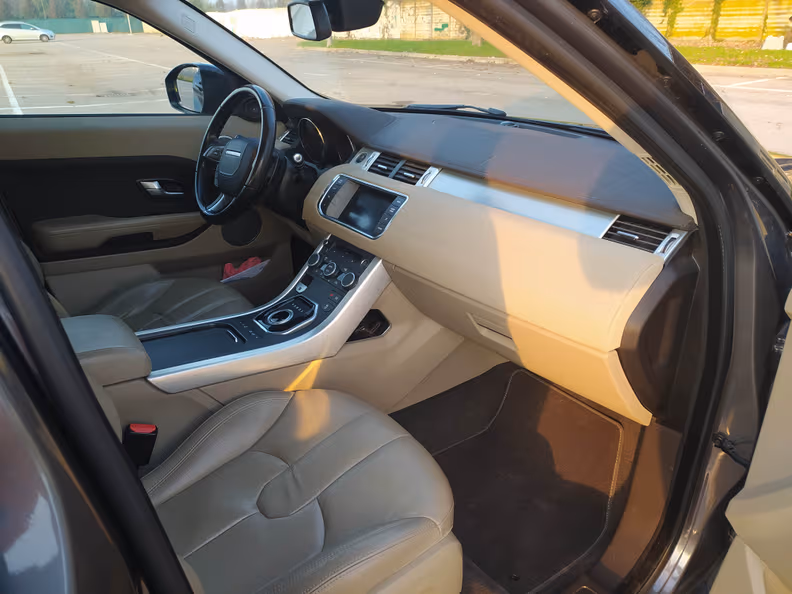 Land Rover Range Rover Evoque - 9