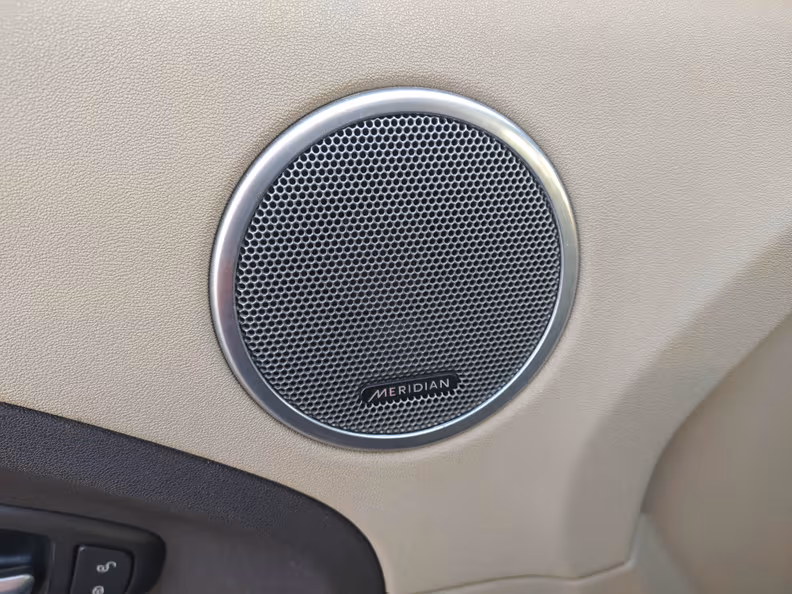 Land Rover Range Rover Evoque - 31