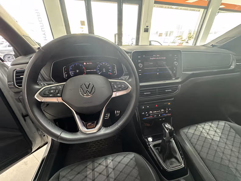 Volkswagen T-Cross - 10