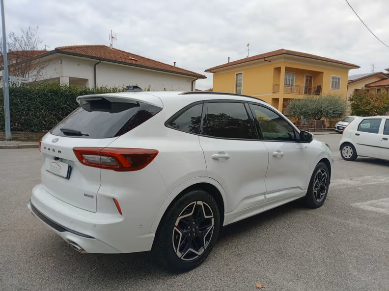 Ford Kuga - 37