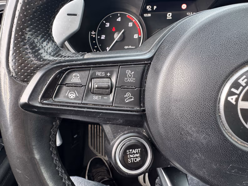 Alfa Romeo Stelvio - 21