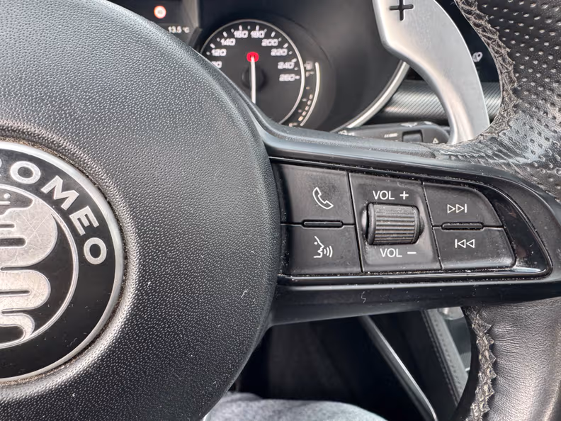 Alfa Romeo Stelvio - 22