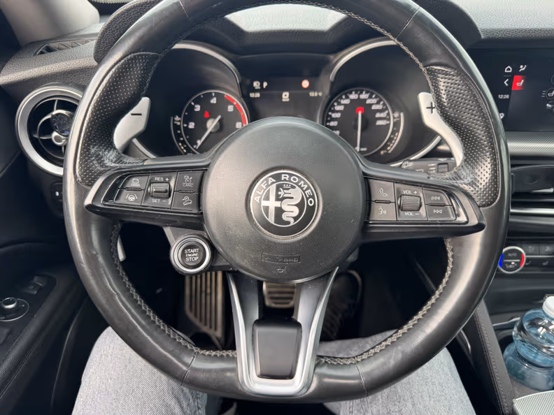 Alfa Romeo Stelvio - 15