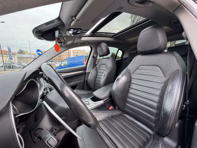 Alfa Romeo Stelvio - 7