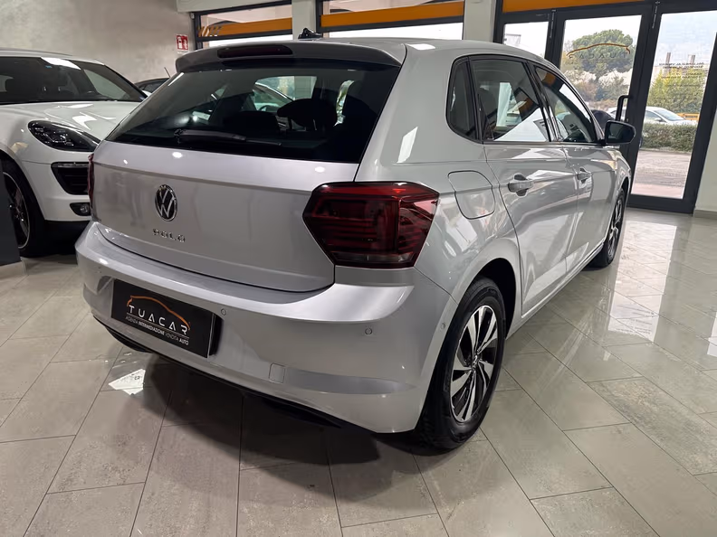Volkswagen Polo - 9