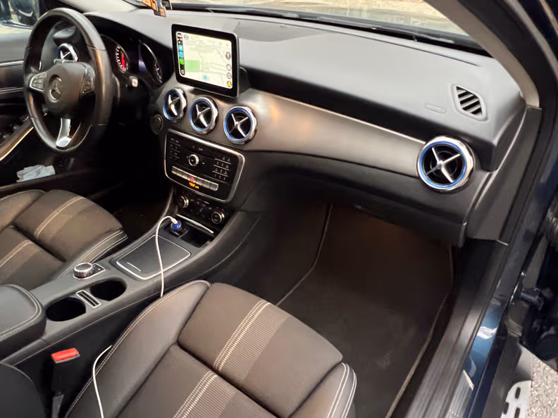 Mercedes-Benz GLA-Class - 18