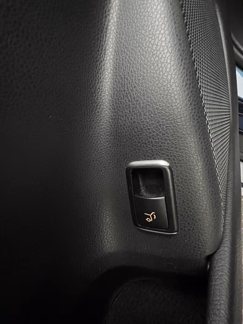 Mercedes-Benz GLA-Class - 31