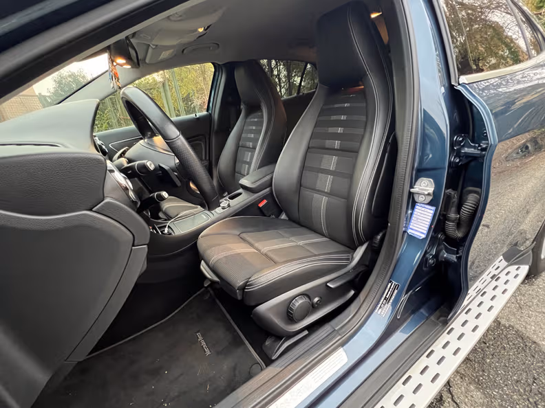 Mercedes-Benz GLA-Class - 28