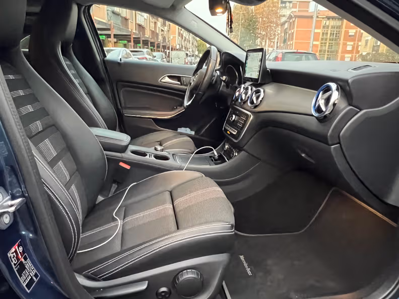 Mercedes-Benz GLA-Class - 44