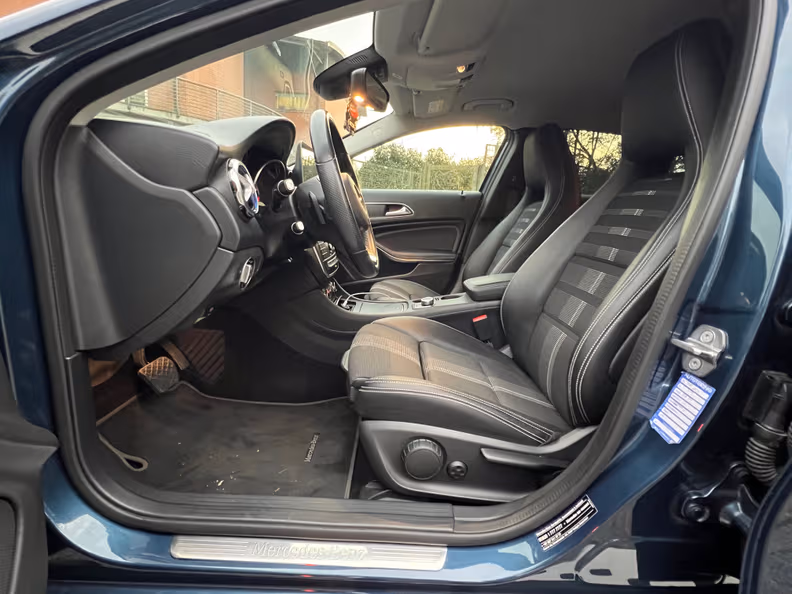 Mercedes-Benz GLA-Class - 43