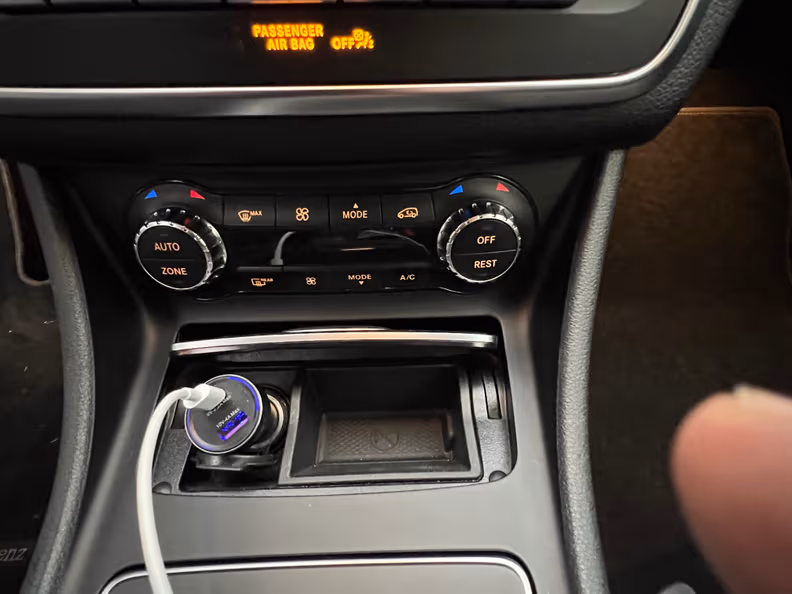 Mercedes-Benz GLA-Class - 40