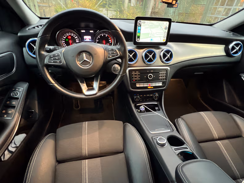 Mercedes-Benz GLA-Class - 13