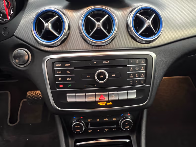 Mercedes-Benz GLA-Class - 20