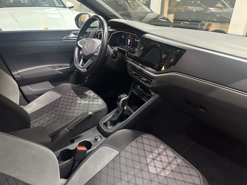 Volkswagen Taigo - 12