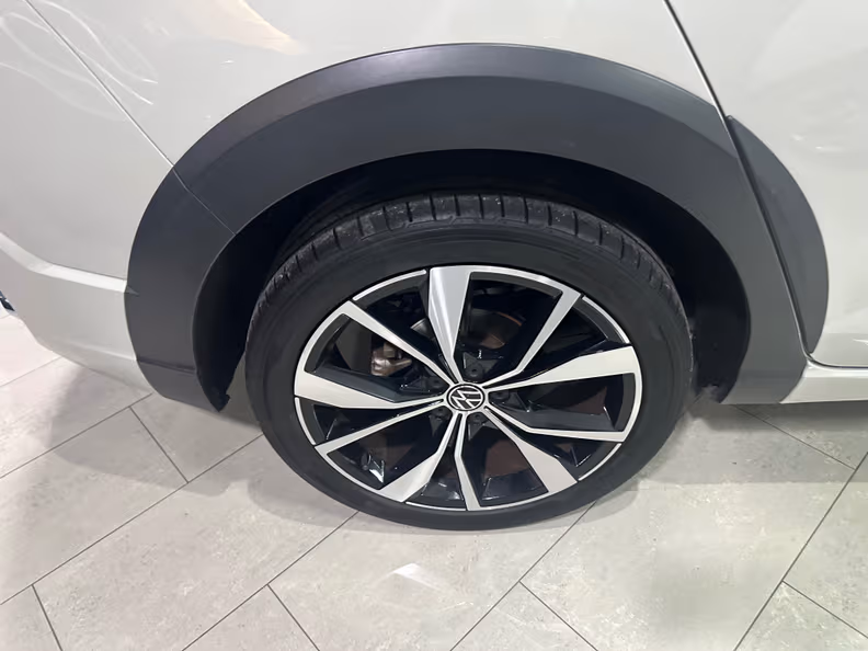 Volkswagen Taigo - 14