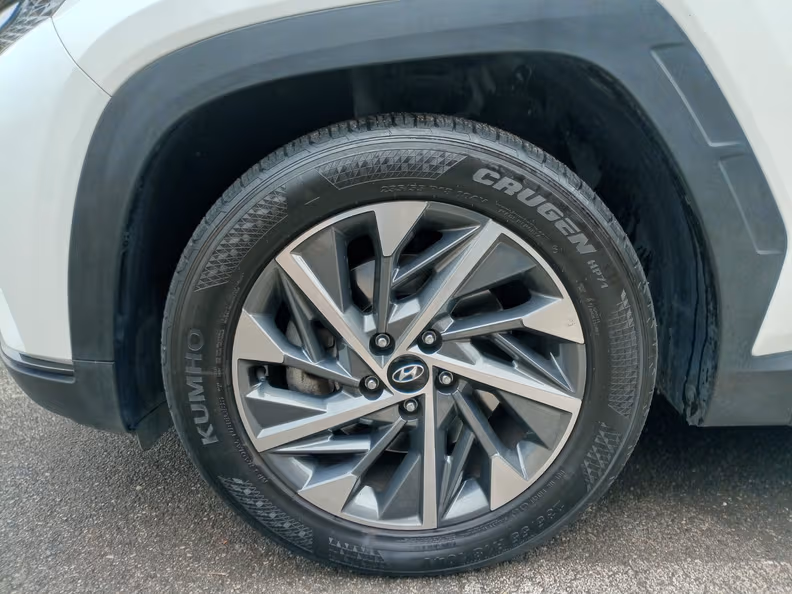 Hyundai Tucson - 48
