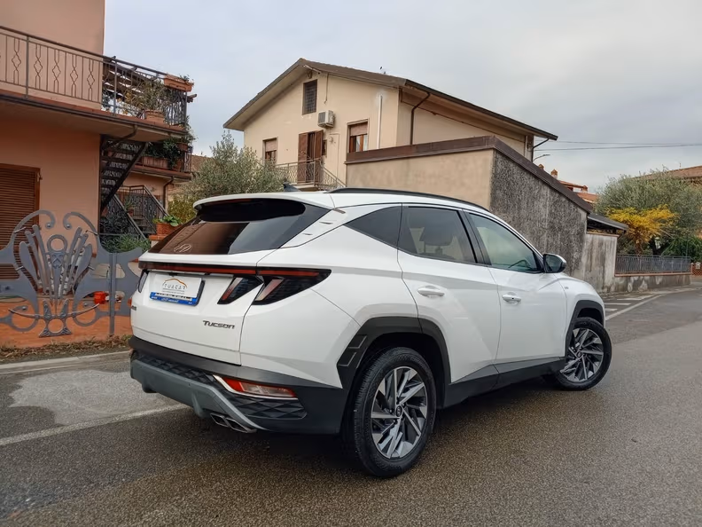 Hyundai Tucson - 4