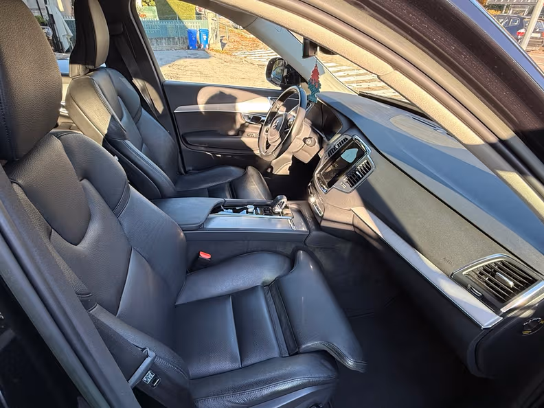 Volvo XC90 - 27