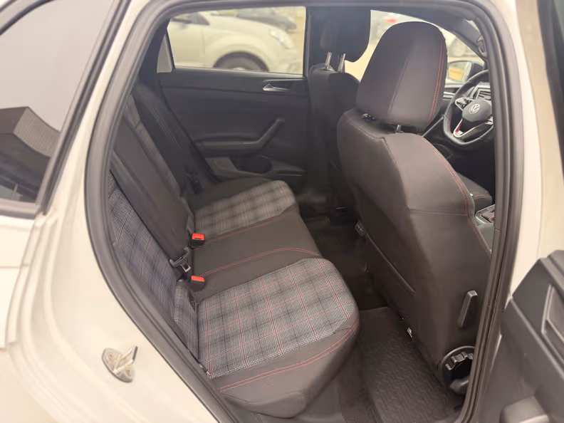 Volkswagen Polo - 25