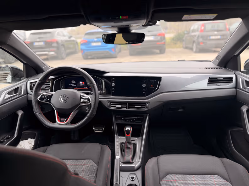 Volkswagen Polo - 21