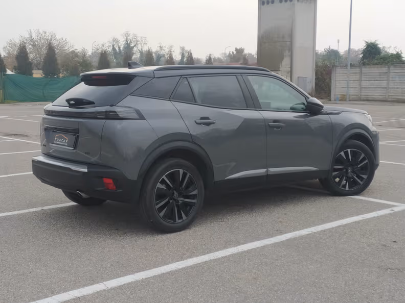Peugeot 2008 - 4