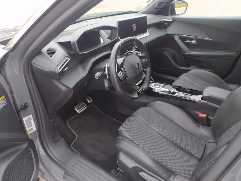 Peugeot 2008 - 7
