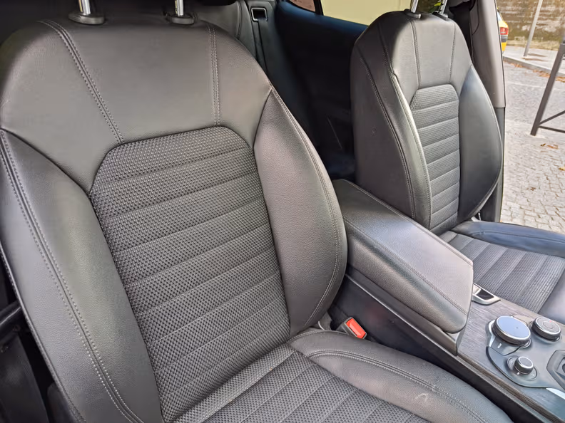 Alfa Romeo Stelvio - 22