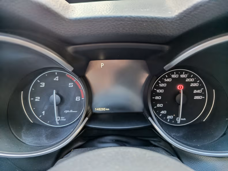 Alfa Romeo Stelvio - 12