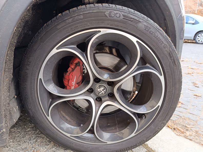 Alfa Romeo Stelvio - 41